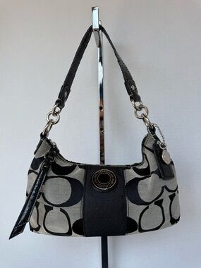 Vintage Coach Canvas Shoulder Bag Black And Gray Signature Pattern F19218